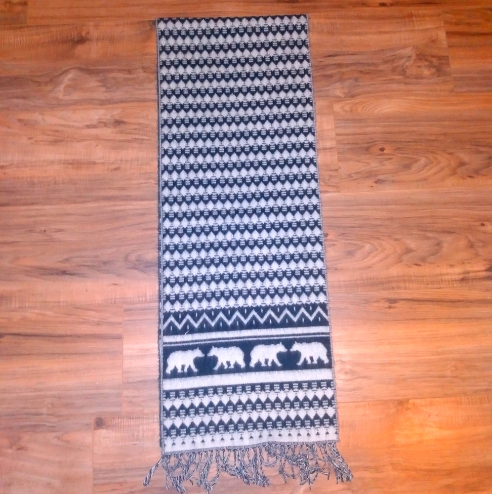 Scarf Bear Design